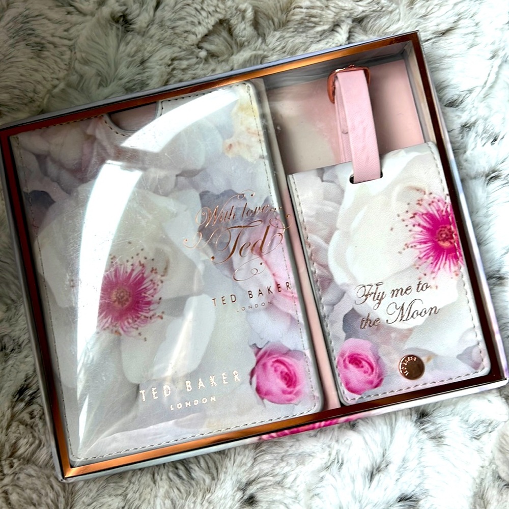 Ted Baker Travel Set: Passport Holder & Luggage Tag